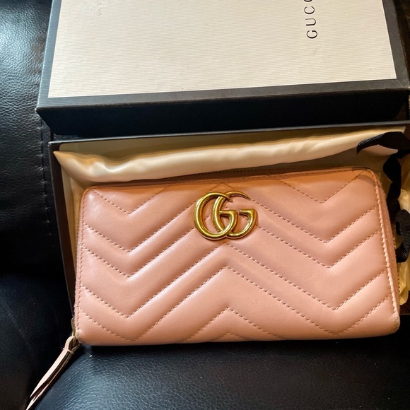 Gucci Pink Quilted Leather Wallet - Picture 2 of 16